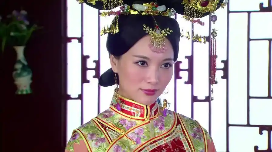 灵珠为难果珍 皇后多娜护着果珍