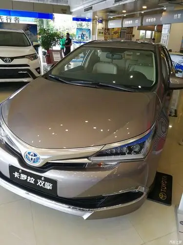 17款卡罗拉双擎 香槟金 网上找不到实车图片,大家觉得怎样?