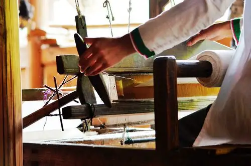 从江美丽的织布女和最古老的织布机的故事