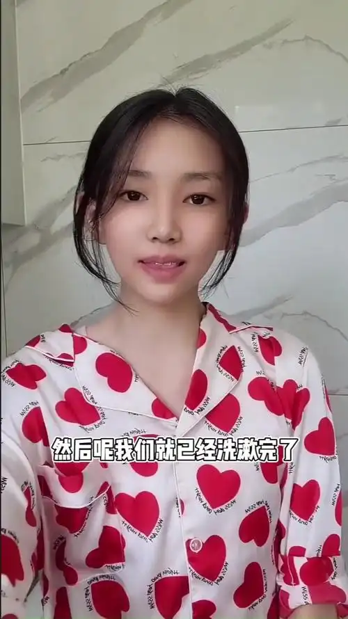 宋小睿吃螺蛳粉,居然是自己煮出来的,这么小就会做饭吗?-度小视