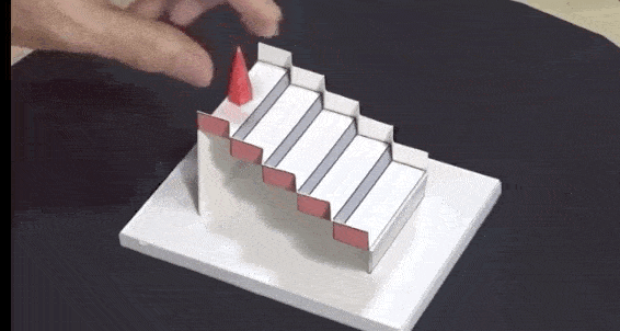 年度最佳视错觉作品你能看穿几个?_楼梯