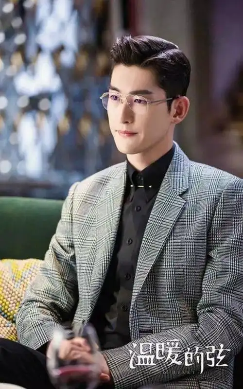 张翰的80套"高定西装"也是一个大写的壕!