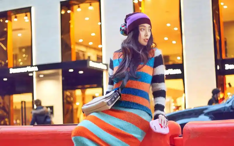 范冰冰时尚街拍桌面壁纸