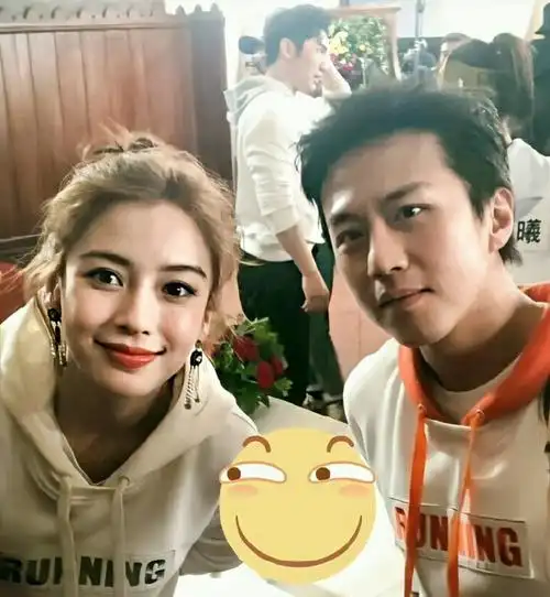 杨颖给邓超拍了什么照片