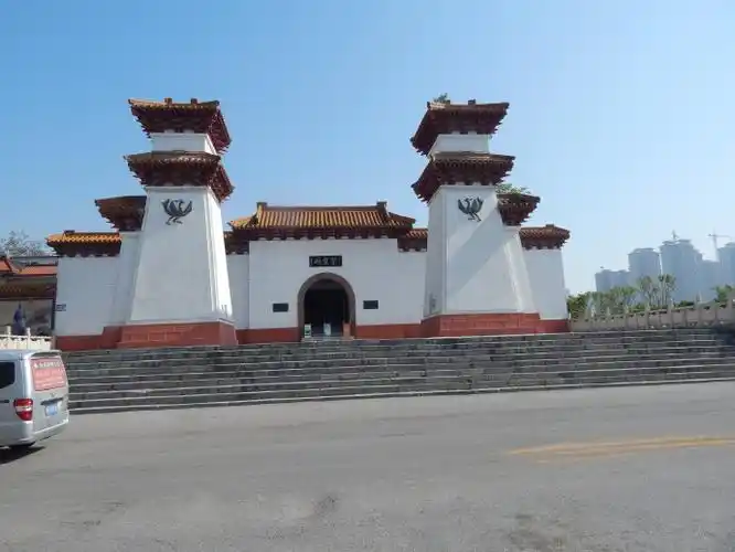 河南南阳张仲景墓及祠