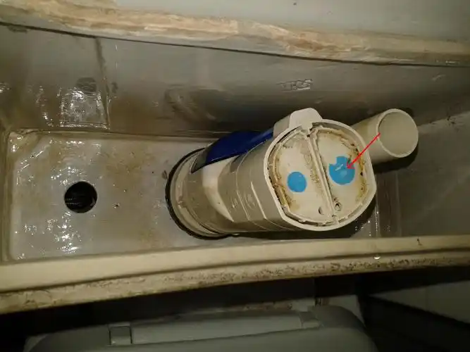 马桶水箱不存水一直流水?有这3个原因,自己动手就可以解决