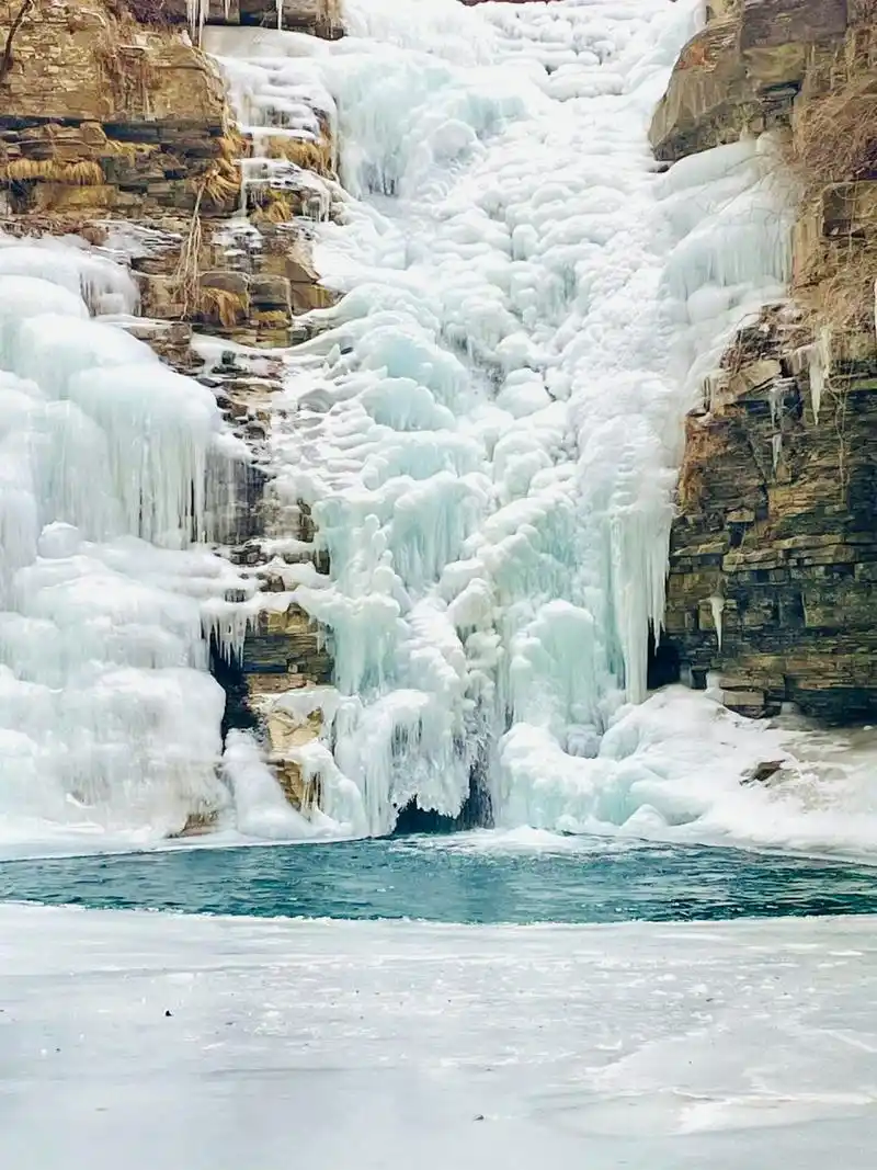 通天峡,观冰挂,冬日里绝美山西风光 门票:50,我们只爬山看了冰挂和冰