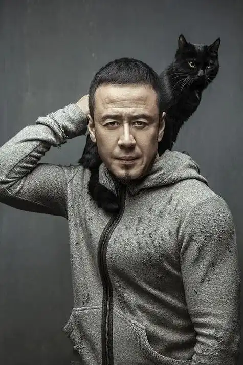 杨坤.杨坤是一名歌唱演员,在没有出名的时候也是一名北漂,他在 - 抖音