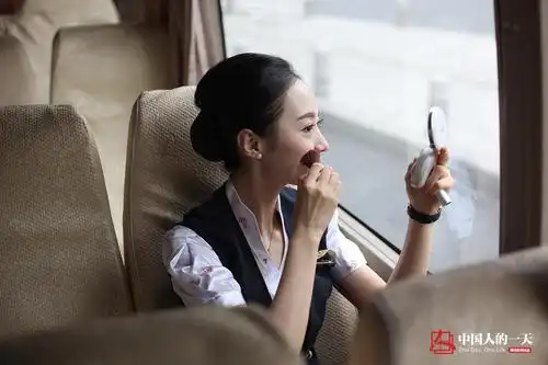 深圳航空公司刘苗苗这位空姐获世界最美!