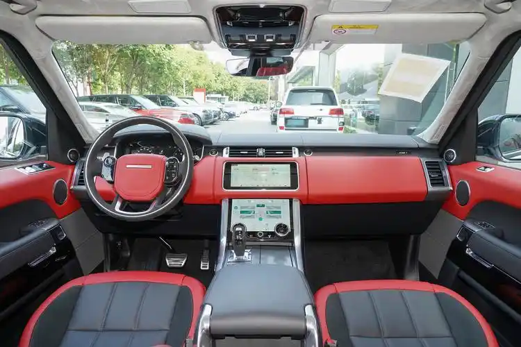 揽胜运动版内饰-轴距-发动机-易车