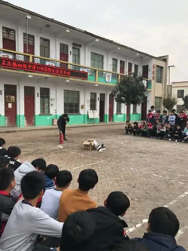 孟庄镇初级中学119消防安全日活动