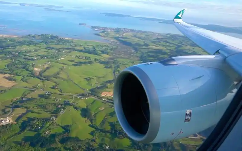 【发动机视角】国泰航空空客a350-900xwb降落美丽的奥克兰机场