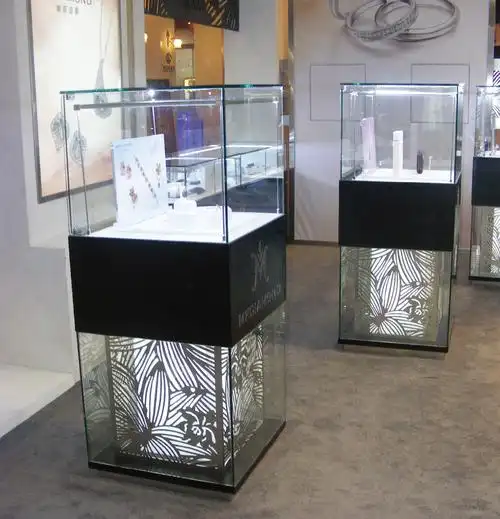 四类玻璃展柜的介绍-杭州尚扬展览展示-行业资讯-杭州尚扬展览展示