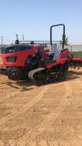 80马力大型履带拖拉机动力大效率高