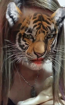 搞笑gif趣图 女人没事就多打扫一下卫生,你会有意想不到的收获