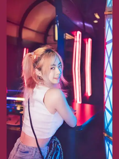 嘻嘻clare又萌又酷,真人更好看～#少女心游戏机   #复古游戏机  #来