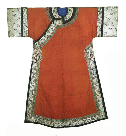 清代女子服饰的艺术特征