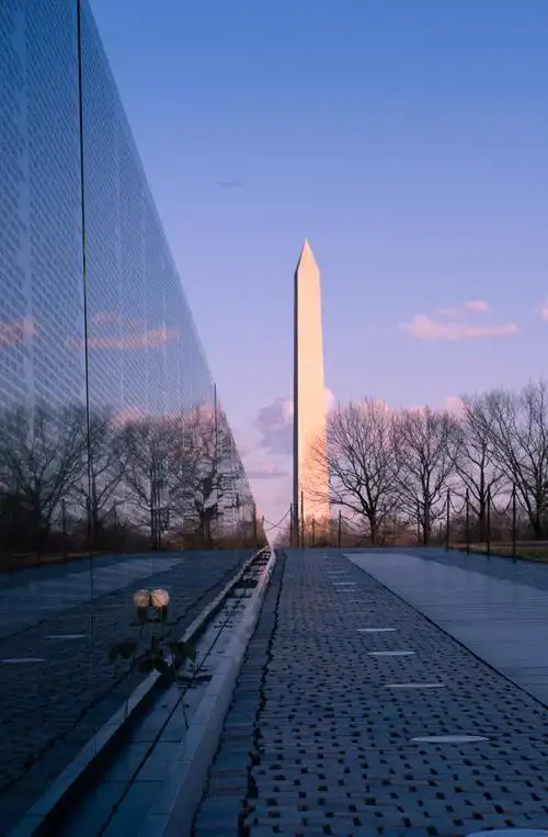 冬天里的越战纪念碑