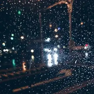 一个失眠的雨夜