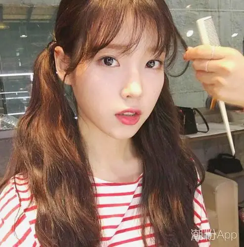 韩式头发怎么扎好看 iu允儿甜美扎发示范