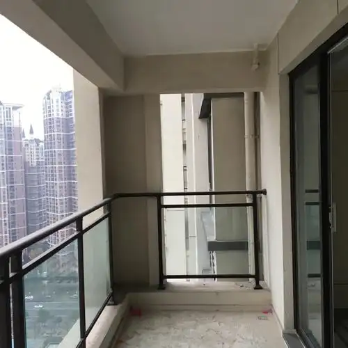 阳台大改造79落地窗77梦幻帘77鱼骨拼