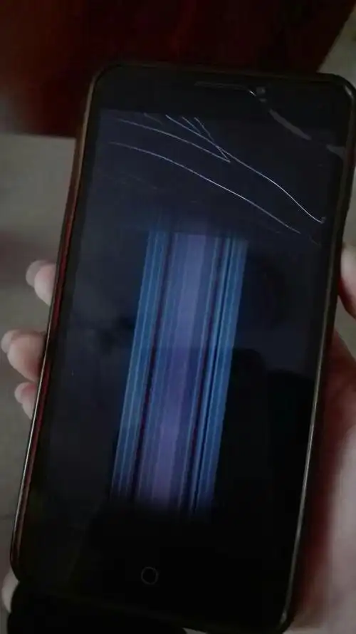 手机花屏裂屏还漏液,还能不能自己挽救