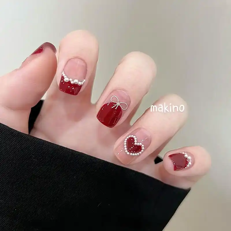 新美甲look78浓郁酒红色泰配新年啦06.请把我和酒红色98 - 抖音