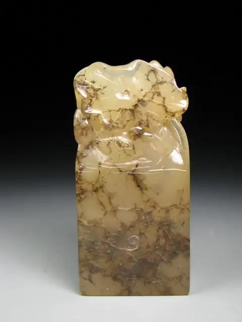 【经典石种大汇集20坑头鳝草冻】寿山石名家荷叶纽章(廖一刀)