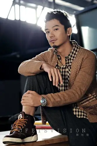 由俞钟导演,实力派演员芦芳生,凌潇肃,新生代女星王媛可,徐筠等主演的