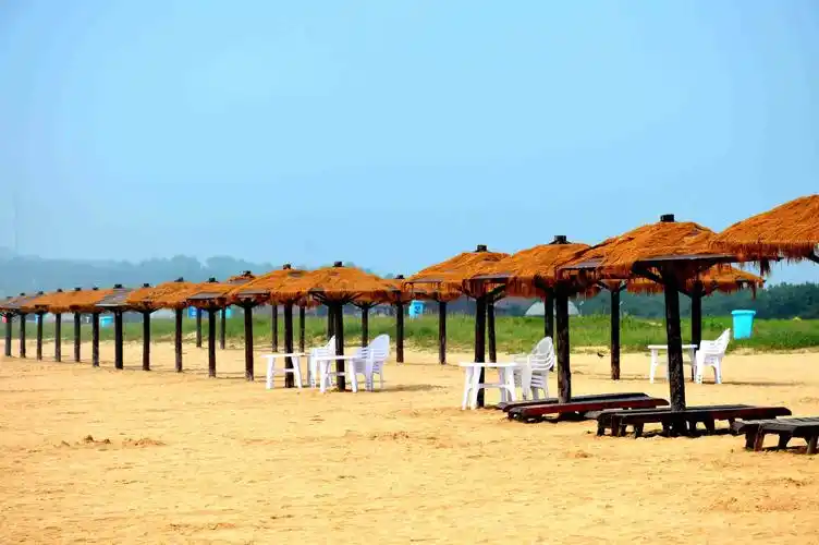 其它 美丽的金沙滩,银沙滩 写美篇银沙滩景区位于青