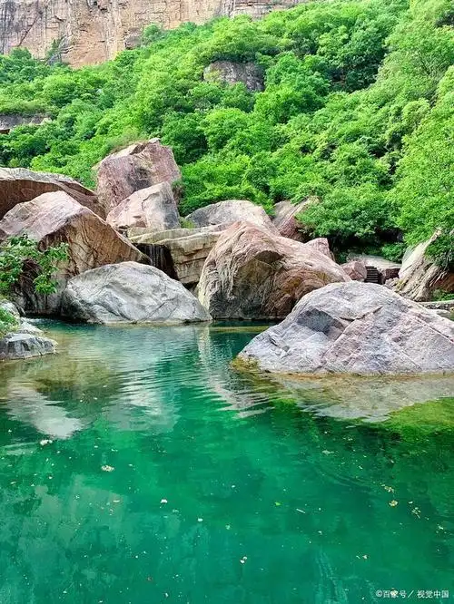新乡宝泉旅游度假区,这一人间仙境,位于中国河南省新乡市辉县,集生态