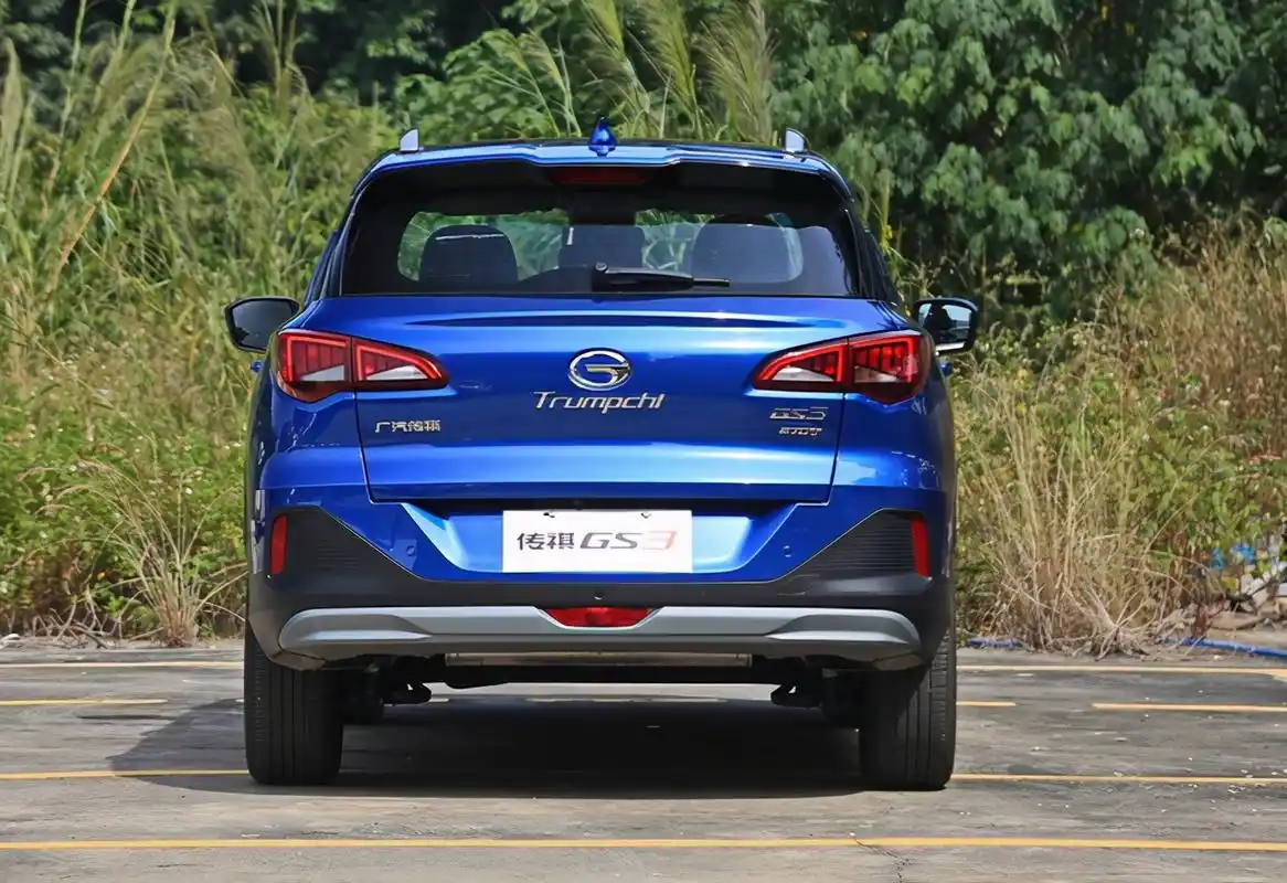 颜值媲美长安cs35,油耗6升,新款传祺gs3预售7.8万,真帅气