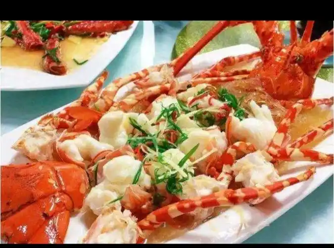 href="#" data-lemmaid="569660">龙虾 /a>,做法是把龙虾清蒸,经常