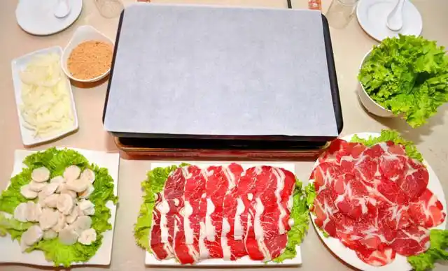 张记兄弟菜馆纸上烤肉火锅