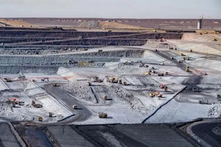 新疆这个干万吨级露天煤矿获得核准!_腾讯新闻
