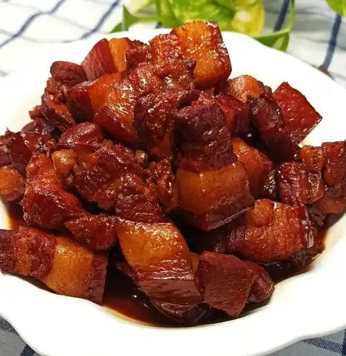 红烧五花肉最正确的做法大厨把要点全告诉你肥而不腻太香了