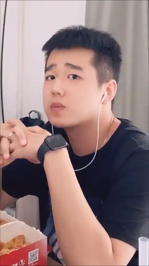 微胖男孩可以有多可爱