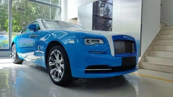 来,公司专人常年驻扎国外采购直发国内:主营:美规,中东,欧规 加版车型