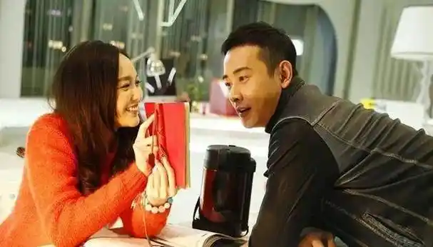 罗晋请客卡里钱不够,打电话问唐嫣要零花,内容不要太搞笑_合作_明星