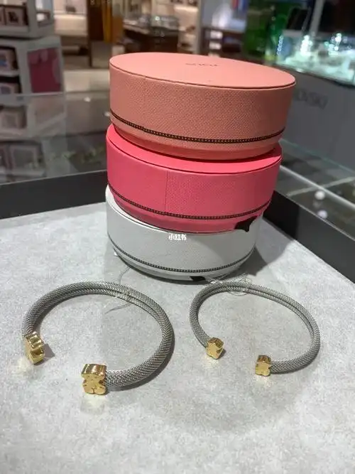 西班牙本土品牌tous桃丝熊18k手镯