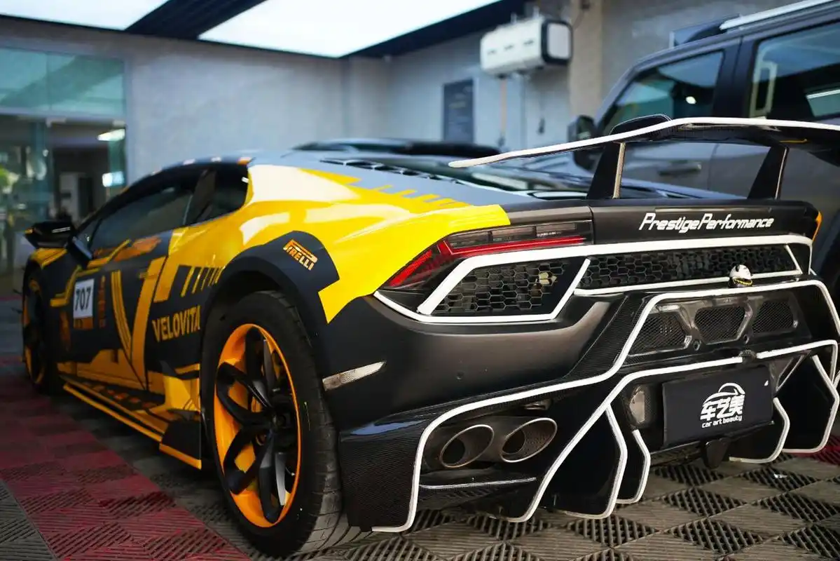 兰博基尼改色案例 | 磨砂黑 拉花效果 车主是位从成都过来的帅气小哥