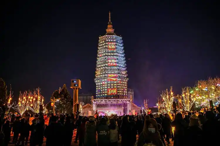 "锦州年 最东北"——"点亮古塔"活动燃动全城_节日_文化_市民