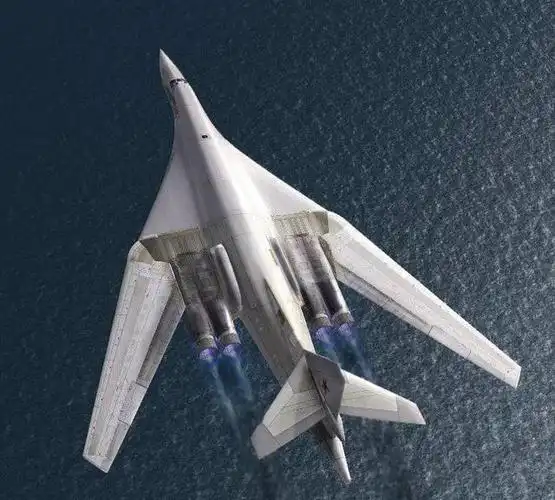 11月10日,美国空军首架b-21型隐身轰炸机成功首飞,引发了广泛的讨论和