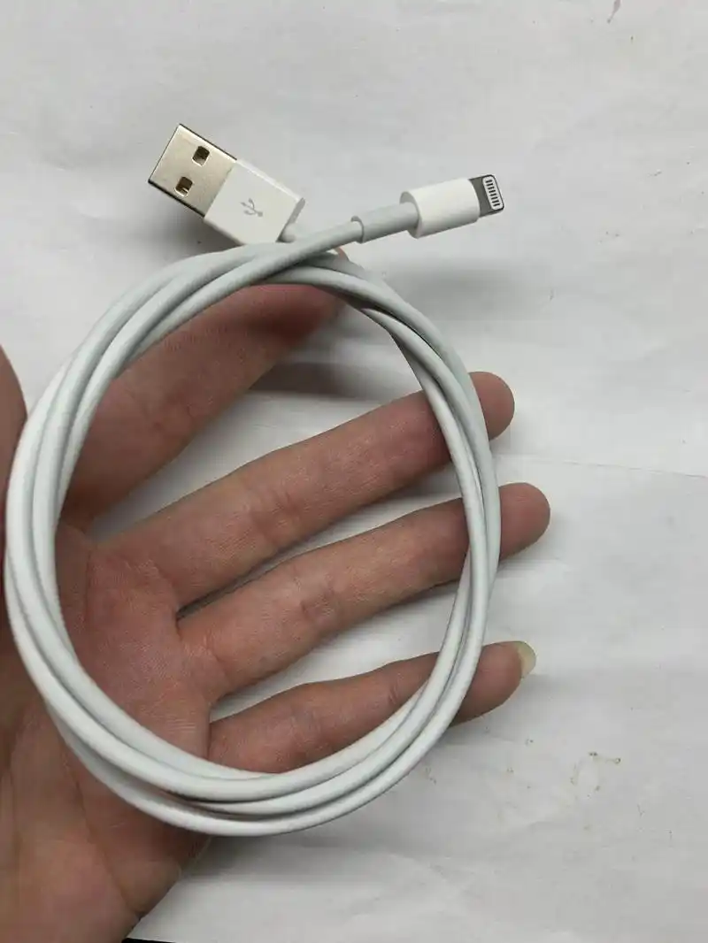 苹果原装正品数据线,它的做工确实是很好#手机配件 #产品展示 - 抖音