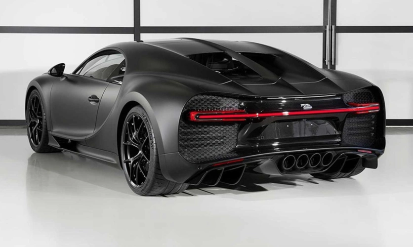 极致黑化 布加迪chiron sport特别版日内瓦车展首发