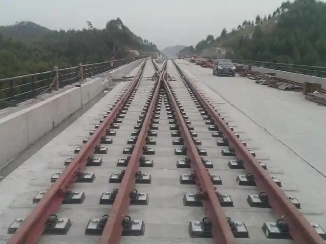 无砟道岔工程施工.