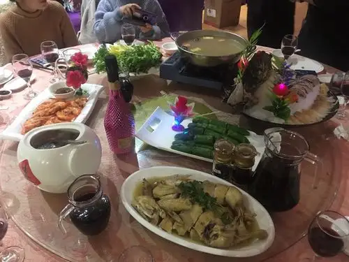 晚上聚餐,吃好喝好(▽)