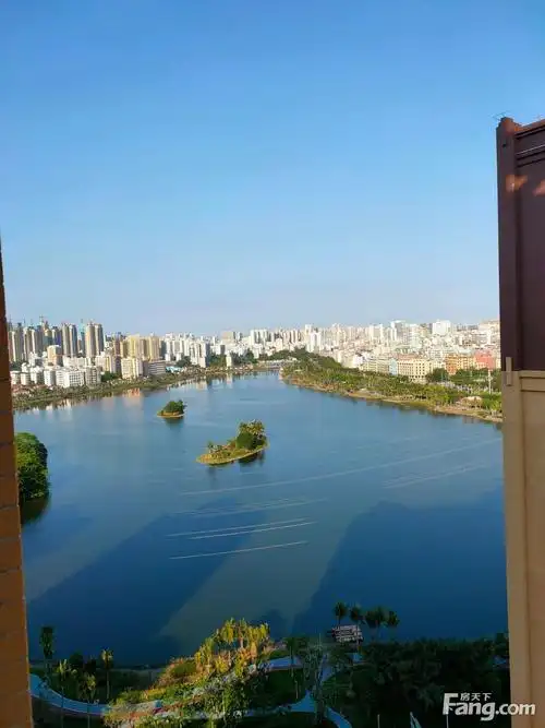 红城湖小区四房二厅二卫出售,海南海口琼山怡和湖城大境二手房四室