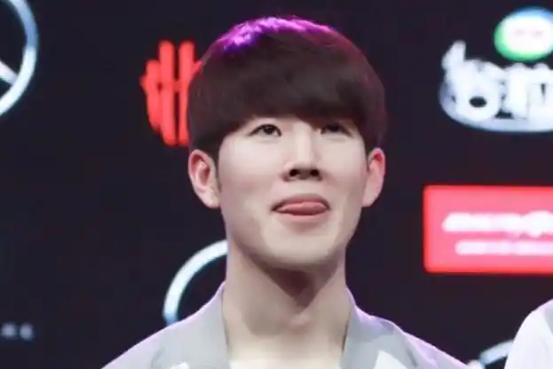 theshy超鬼战绩却全程在笑网友他已经好久没这种感觉了