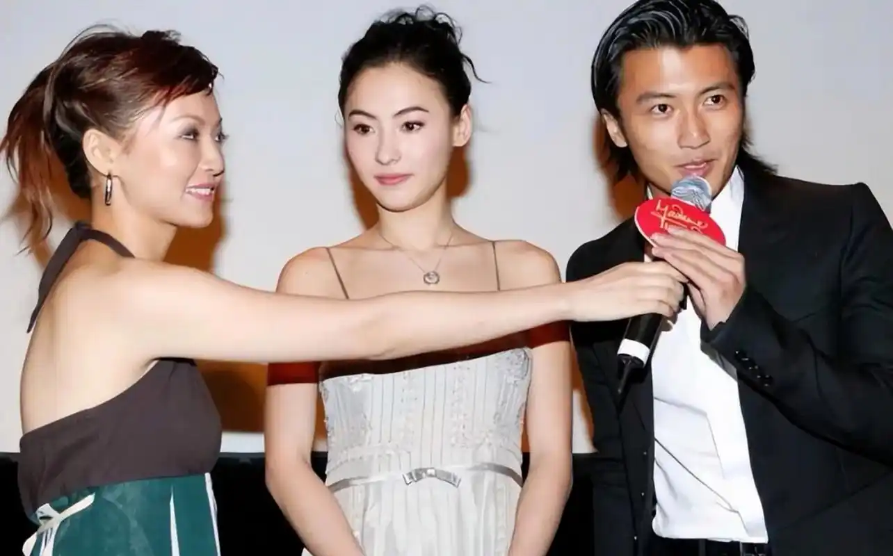 近日,张柏芝在社交媒体上公布了三胎孩子的亲子鉴定结果,引发了广泛